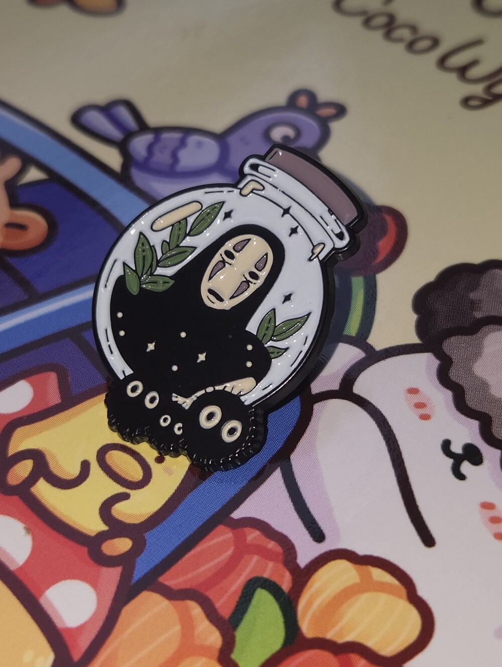 No-Face Inspired Black Enamel Pin - Decorative Home Art